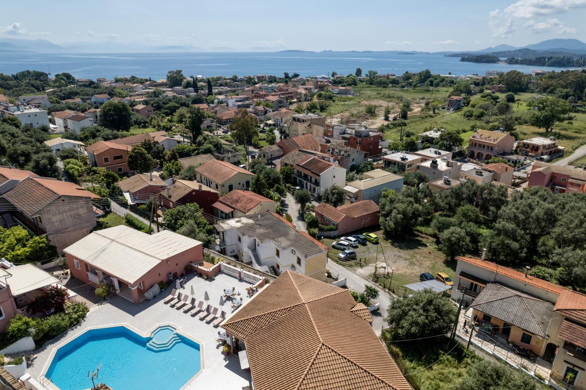 Paradiso Hotel Sea View And Pool Suites Ipsos Corfu Exteriér fotografie