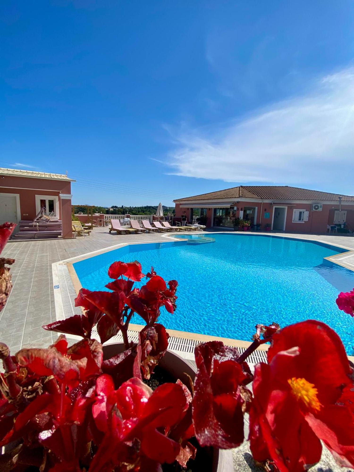 Paradiso Hotel Sea View And Pool Suites Ipsos Corfu Exteriér fotografie